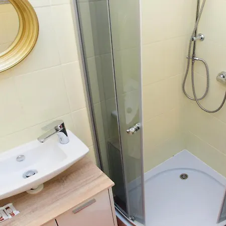 Appartement Good Vibes In Cismigiu Steps From Subway Self Check In Boekarest